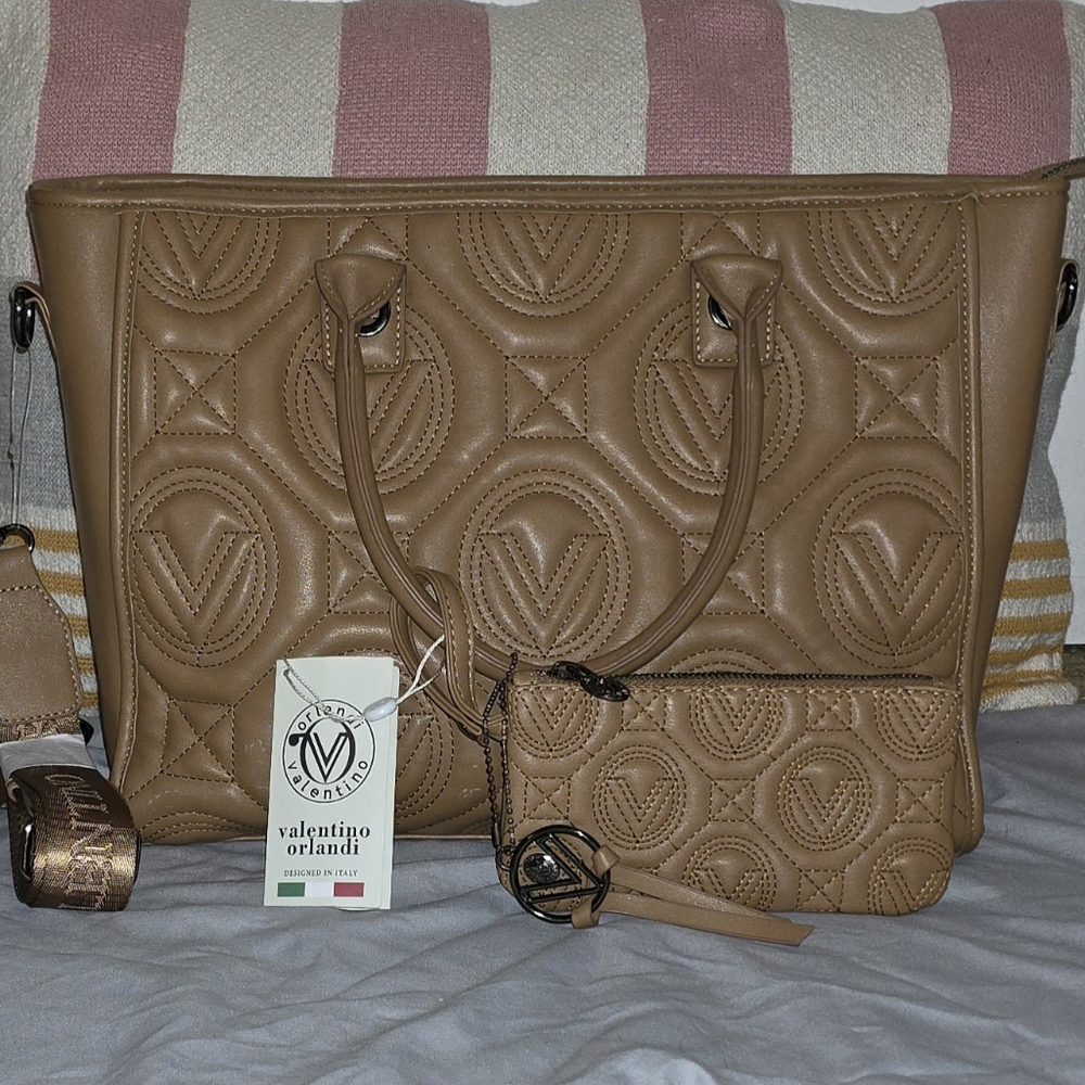 💥NWT Valentino Orlandi Kayla Tote Bag - Picture 3 of 16